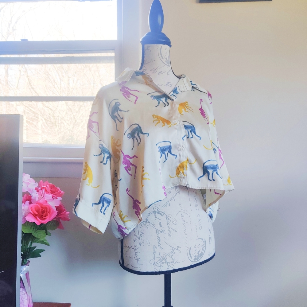 Zara Satin Ivory Monkey Multicolor Print Button Down Oversized Short Sleeve Top